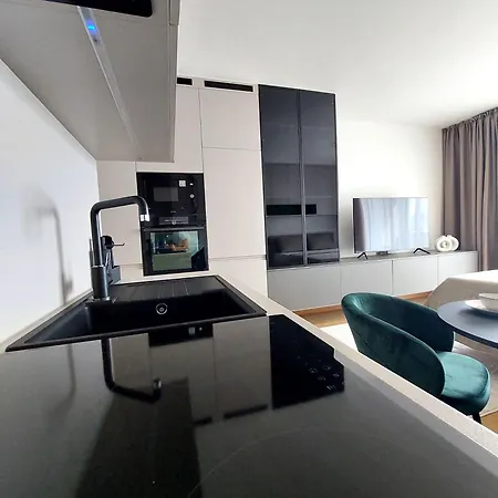 Zoku S Private Garage Parking Free Apartmán *